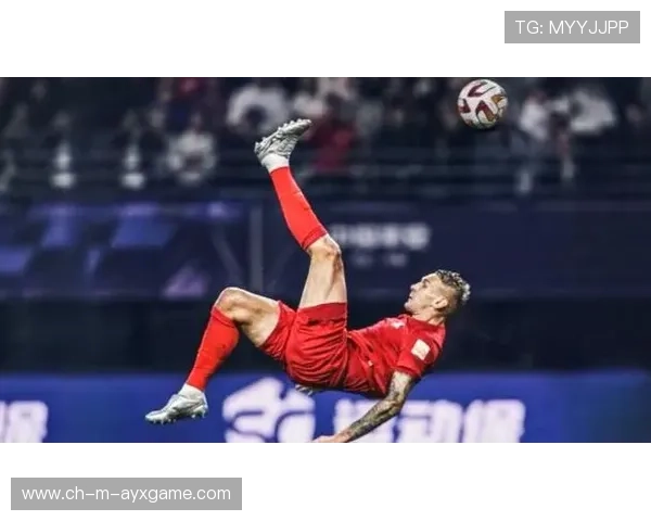 C 罗最新倒钩训练视频疯传!全网震呼:40 岁更强?