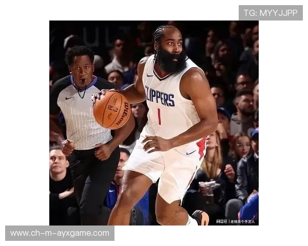 哈登高位策应送穿裹传球,76人完成漂亮配合 哈登高位策应送穿裹传球,76人完成漂亮配合