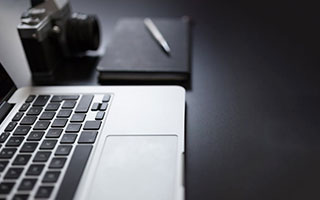 AIYOUXI.COM-C罗在训练中完成倒钩技惊四座，c罗倒钩什么水平